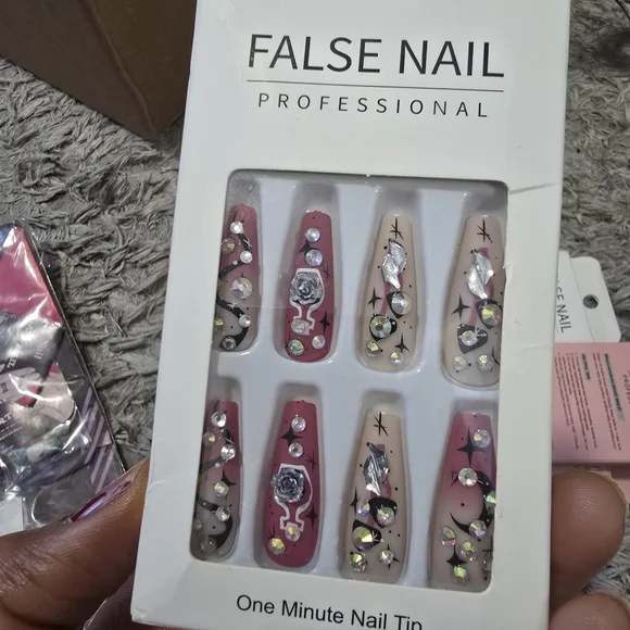 Nails - Picture 2 of 6